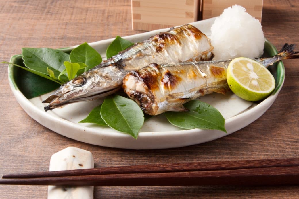 焼き魚（塩サバ、のサンマの塩焼きなど）